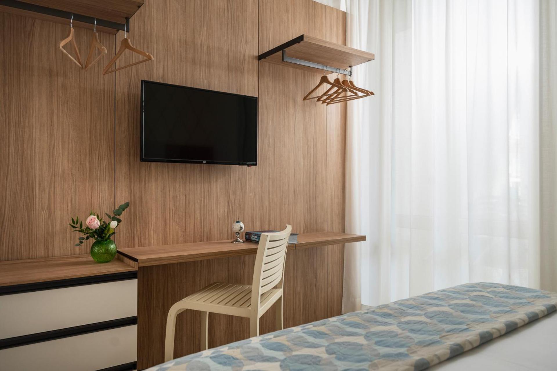 Hotel Calypso- Rimini Marina Centro Esterno foto