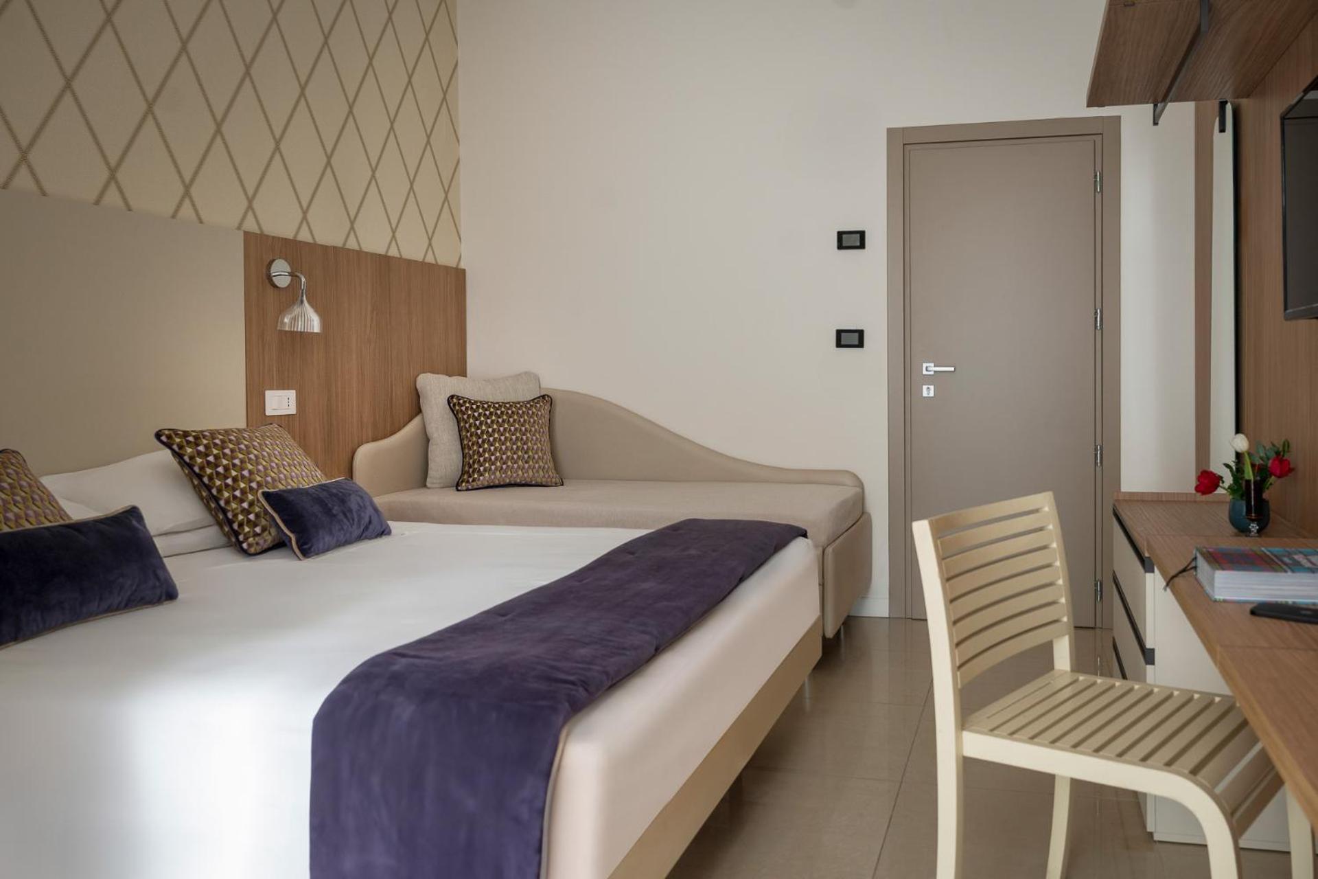 Hotel Calypso- Rimini Marina Centro Esterno foto